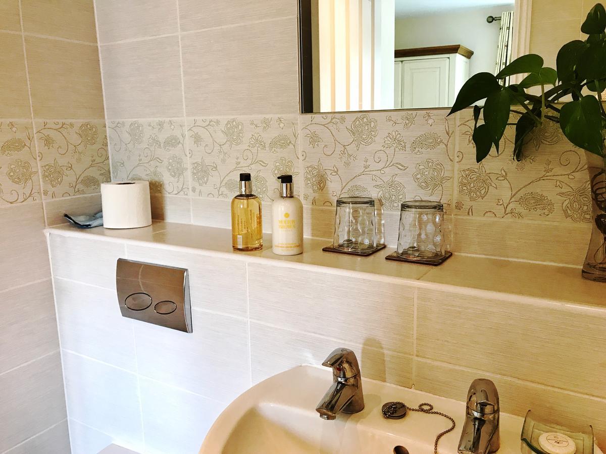 Moon House Bed & Breakfast Witney Dış mekan fotoğraf